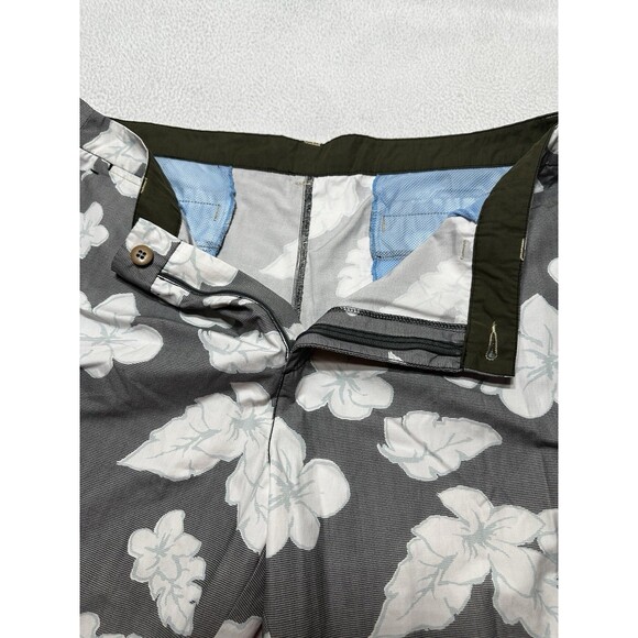 Tommy Bahama Mens Cargo Shorts Size 40 Tropical Print Pockets Casual Golf - Picture 3 of 10